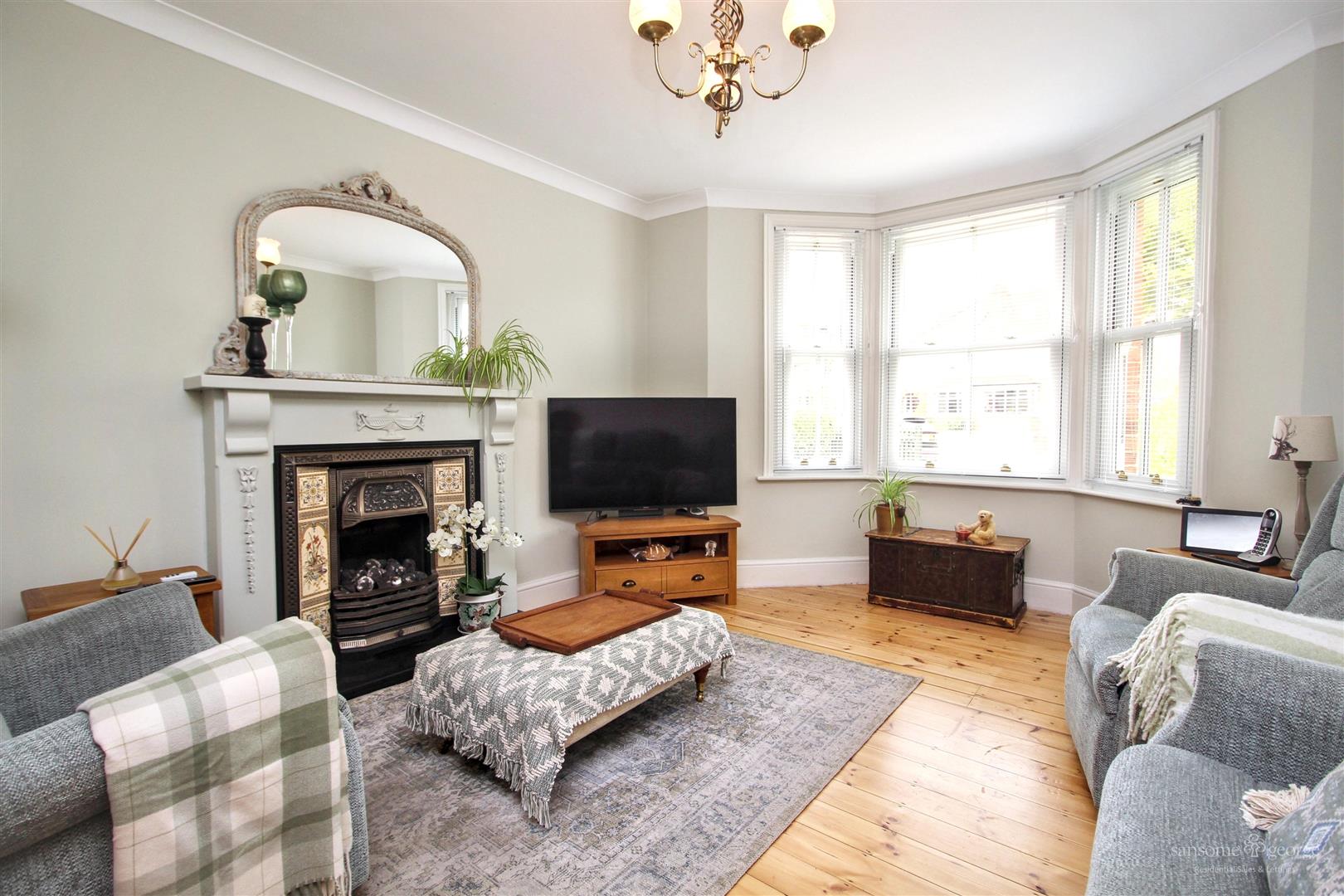 3 bed property in St. Michaels Road, Reading